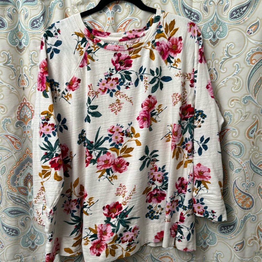 EUC Loft 20/22 Floral French Terry Top. Super cute and fun!